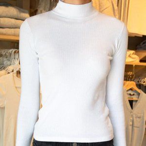 Brandy Melville - Daniela Turtleneck Top